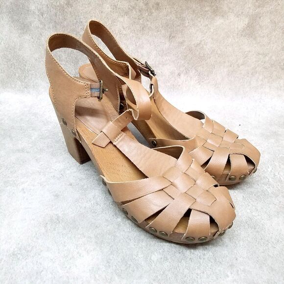 Charlotte Russe Womens Freeda Size 8 Tan Slip On T-Strap Slingback Block Heel - Picture 1 of 11